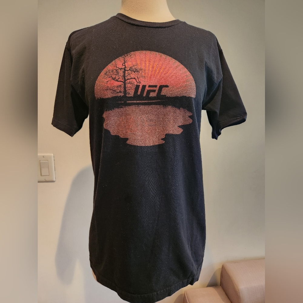 UFC Official Tshirt, Unisex Size S